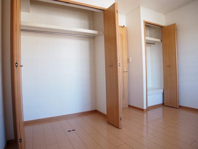 収納　お問い合わせは048-772-8202