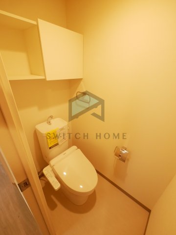 トイレ　小物収納付きトイレです！