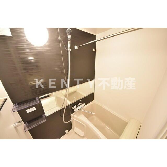 バス・シャワールーム　落ち着いた空間のお風呂です