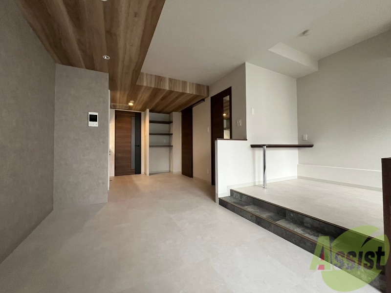 居室・リビング　日当たりが良くて心地よく過ごせそうなお部屋です。