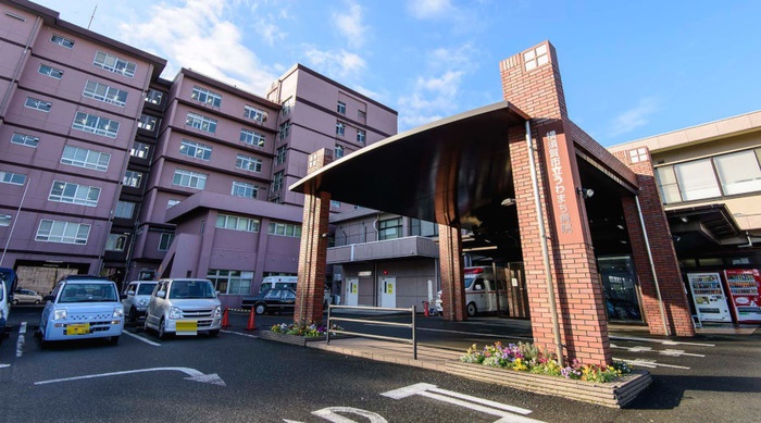 病院　横須賀市立うわまち病院（病院）まで400m