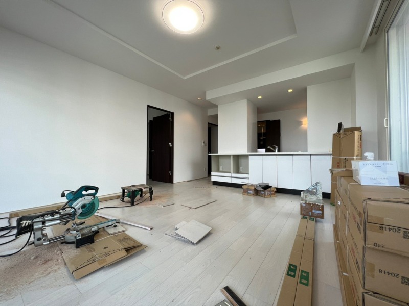 居室・リビング　広くてキレイなお部屋が広がっていて、充実した生活が送れそう。