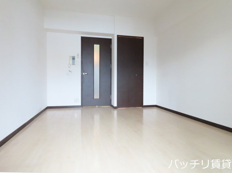 居室・リビング　※同マンション別部屋写真の為、現状優先。