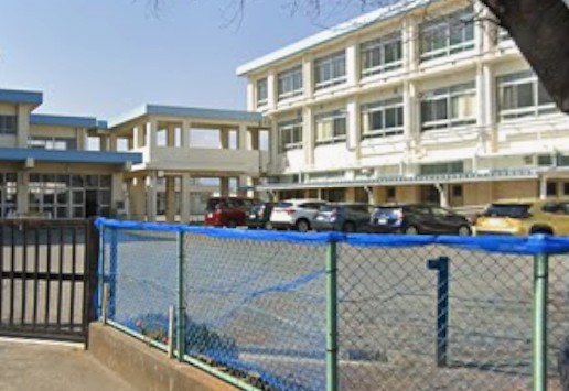中学校　平塚市立神田中学校（中学校）まで1486m