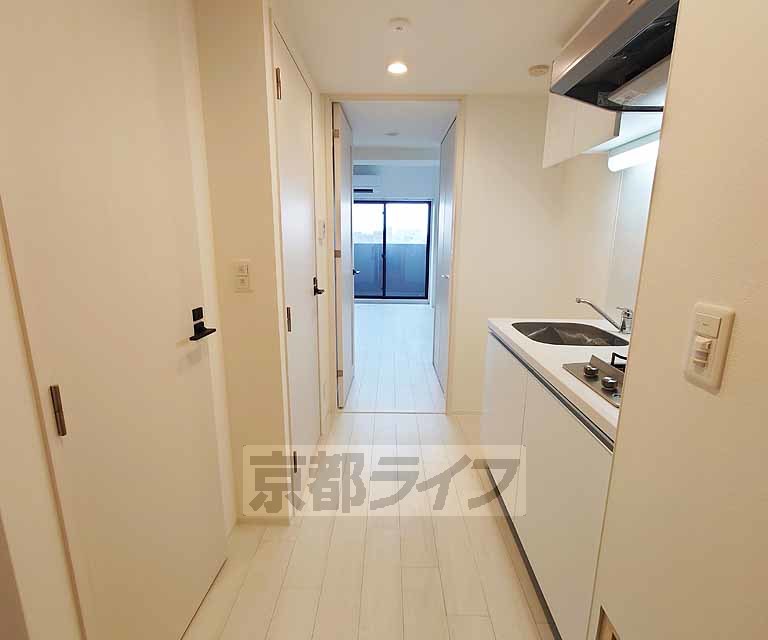 その他部屋・スペース　玄関からすぐ居室に入れます。