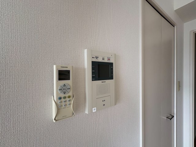セキュリティ　モニター付きインターホン