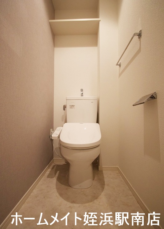 ＪＲ筑肥線 九大学研都市駅 徒歩3分 10階建 築5年のトイレ写真