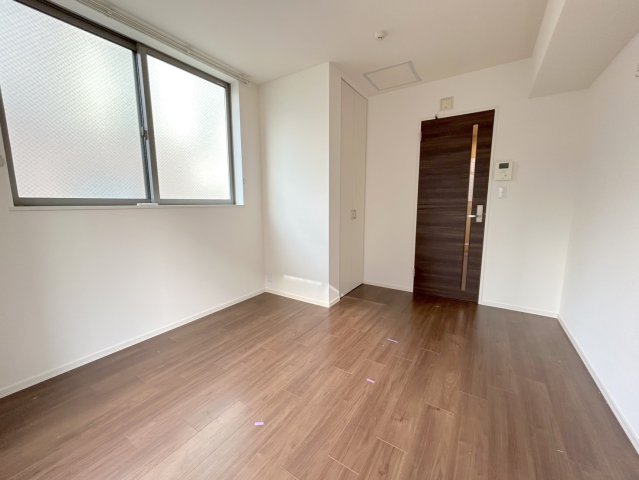 居室・リビング　★明るいフローリングの角部屋です★