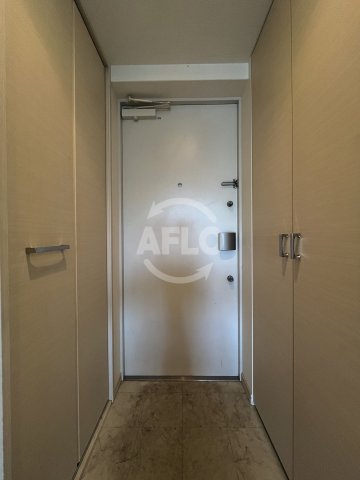 玄関　アドバンス西梅田ウインズ　玄関