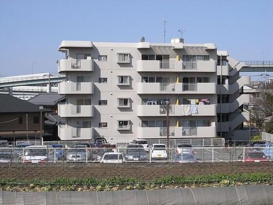 ベルメゾン市が尾Bの外観写真