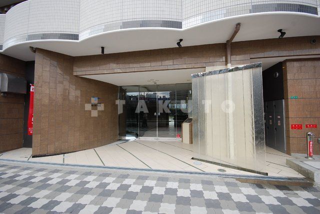 セレニテ新大阪弐番館の外観写真