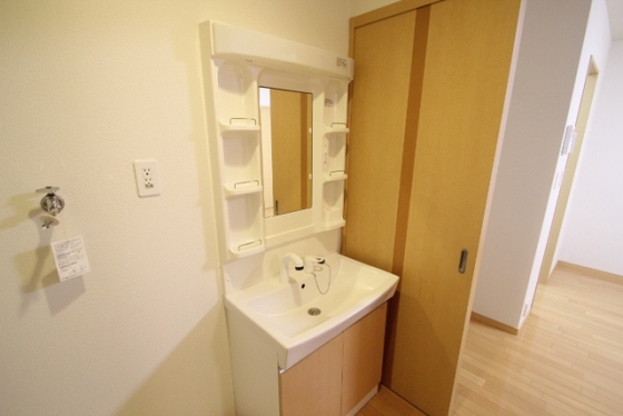 洗面設備　※別部屋の写真です