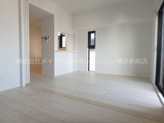 居室・リビング　※写真は棟内別部屋参考写真
