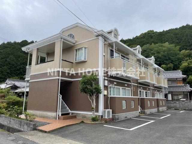 建物外観　駐車場＆インターネット無料＊２口コンロがついています★