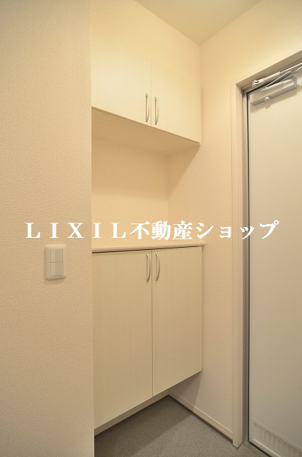 サンライトヒルズ Bの玄関写真