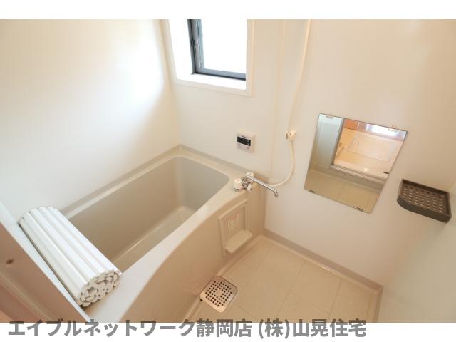 バス・シャワールーム　日々の疲れを癒すお風呂付です