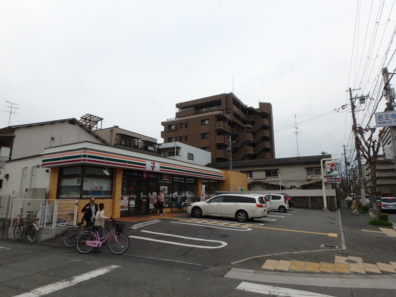 コンビニ　セブンイレブン尼崎上坂部3丁目店（コンビニ）まで99m