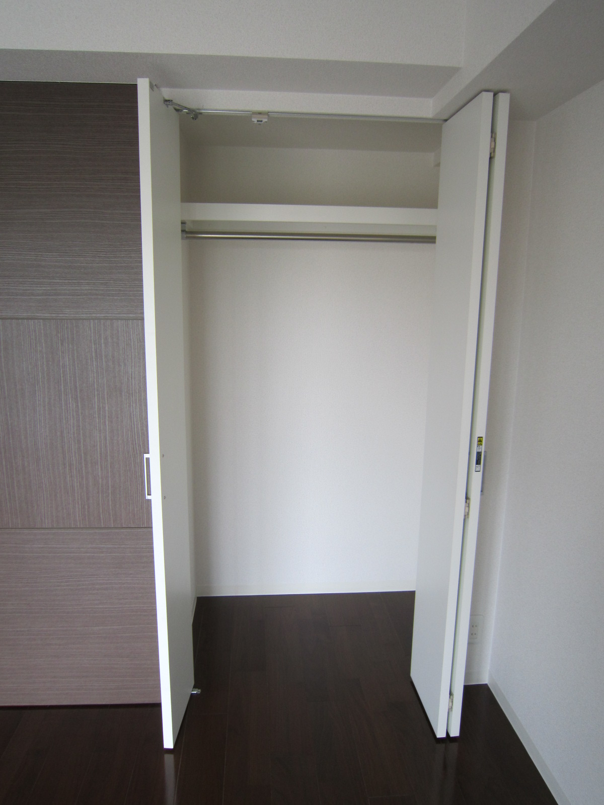 収納　洋室クローゼット