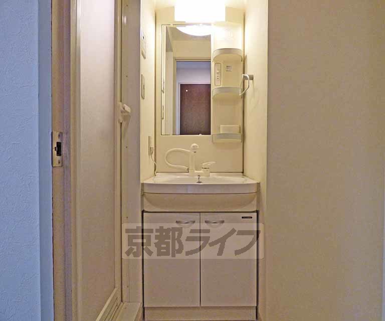 洗面設備　独立洗面台です。