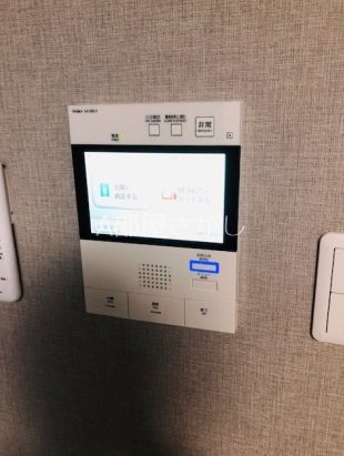 セキュリティ　※階数によって内装の色が異なります