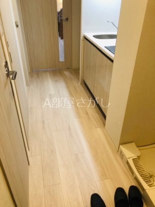 居室・リビング　※階数によって内装の色が異なります