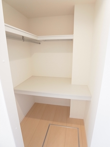 収納　ウォークインクローゼット♪