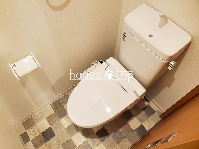 トイレ　ウォシュレット完備