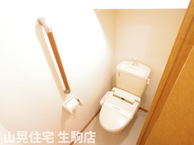 トイレ　落ち着いたトイレです