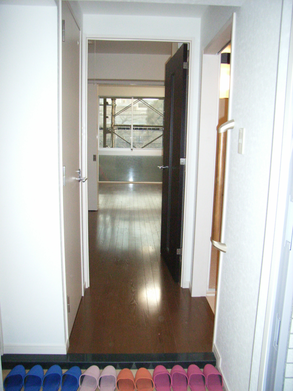 玄関　玄関より！