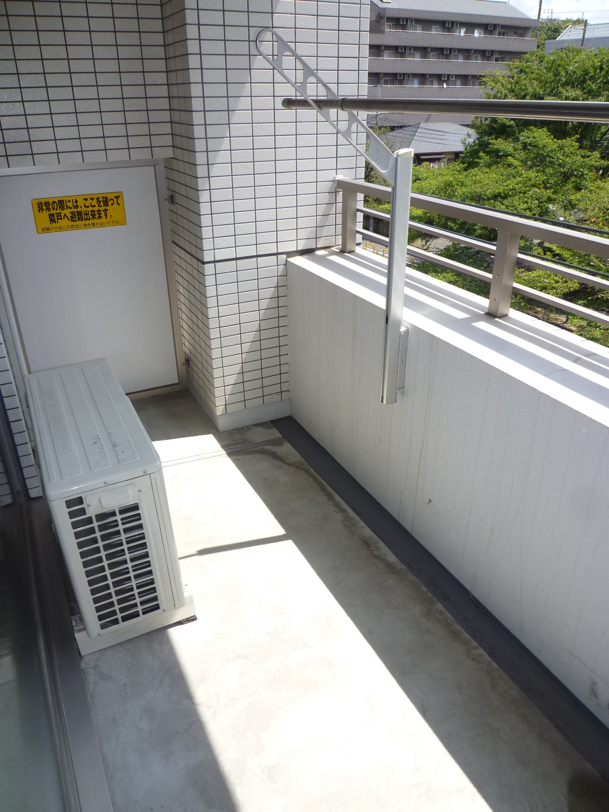 バルコニー　画像は４階のもの