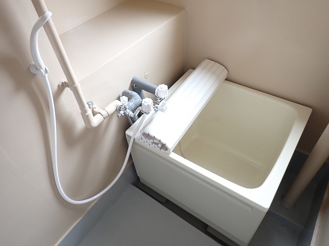 バス・シャワールーム　清潔感のある浴室です