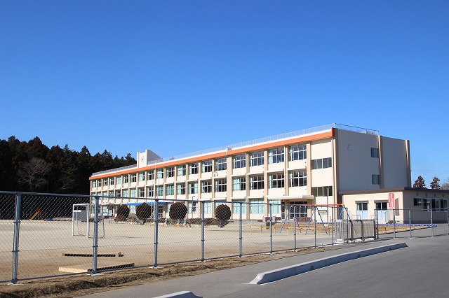 【ユーサンヒルズBの小学校】