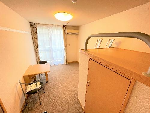 居室・リビング　2Ｆ以上ジュータンもしくはタイルカーペット