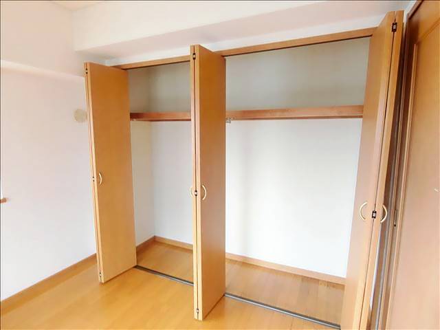 その他設備　各洋室にクローゼット付きです。