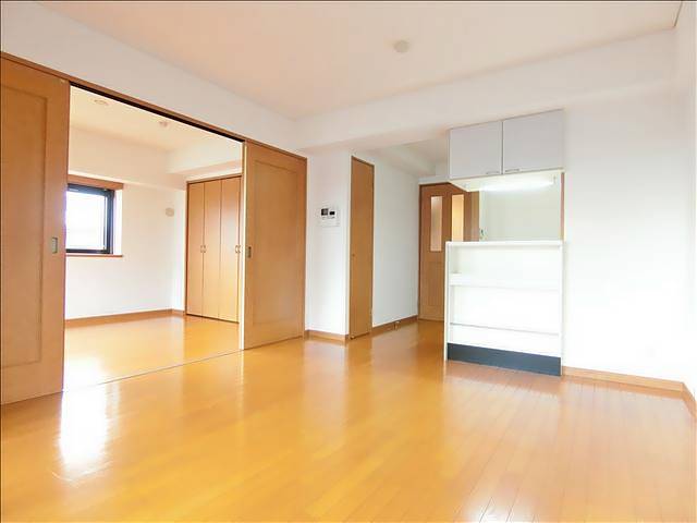 居室・リビング　１１．２帖のＬＤＫ。カウンターキッチンです。