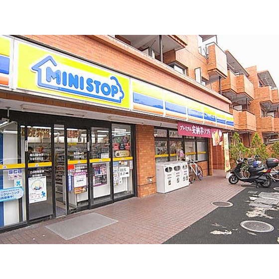 コンビニ　ミニストップ杉並和泉町店（コンビニ）まで236m