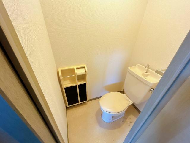 【セジュール赤松のトイレ】