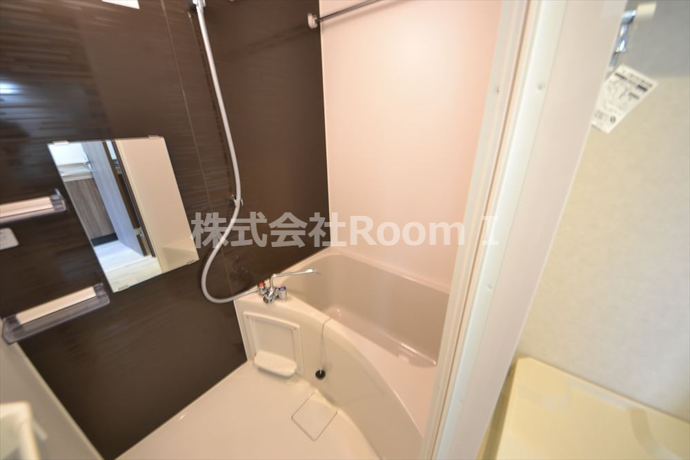 バス・シャワールーム　落ち着いた空間のお風呂です