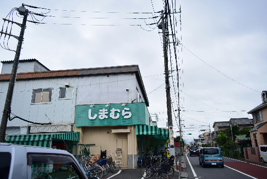 【平塚市中里のアパートのスーパー】