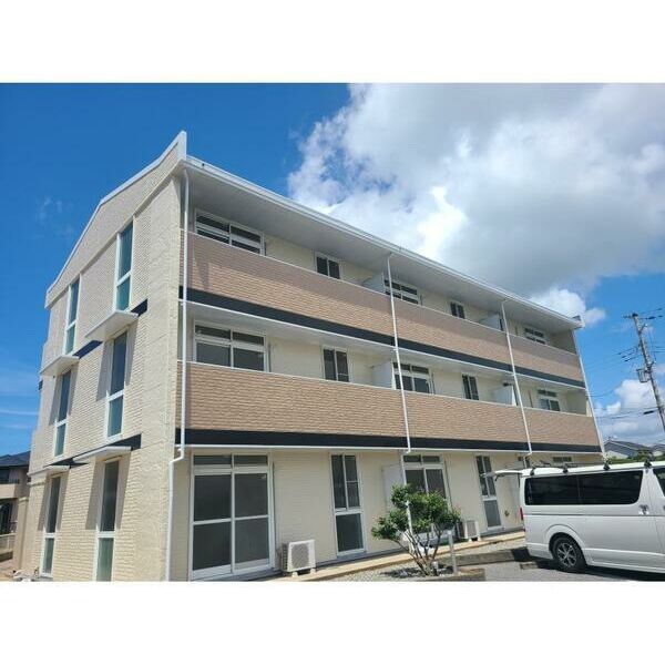 木更津市江川のマンションの建物外観