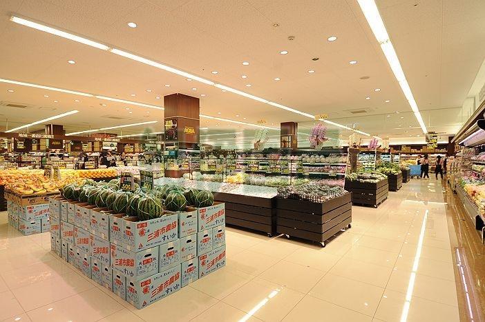 スーパー　食品館あおば大井松田店（スーパー）まで785m