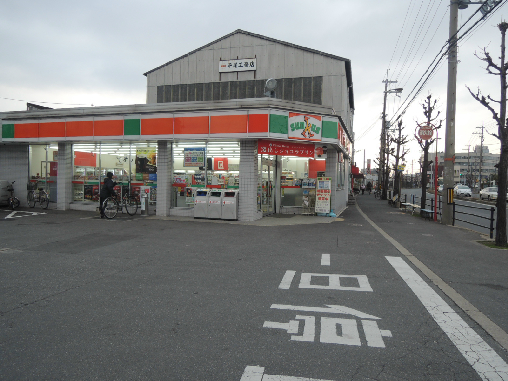 コンビニ　サンクス 八尾太田橋店（コンビニ）まで381m