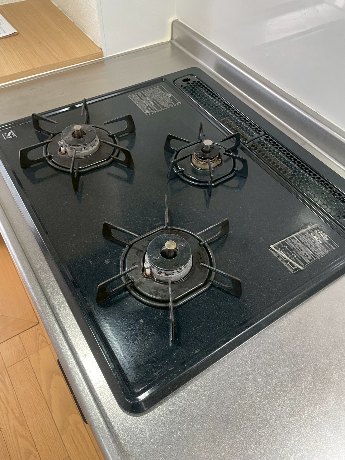 キッチン　嬉しい！3口コンロ