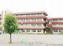 【マストライフ高崎上大類A棟の小学校】