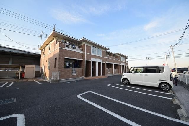 【川越市大字大仙波新田のアパートの駐車場】