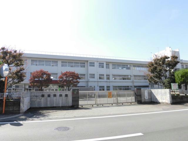 【アークコート（市場町）の小学校】