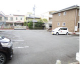 駐車場　駐車場に車を止められます