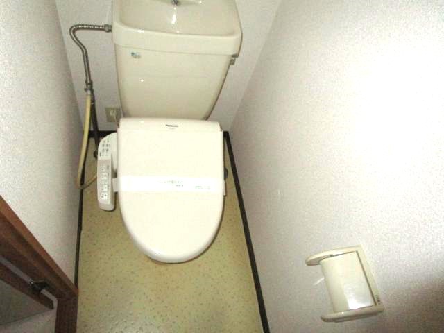 トイレ　洗浄機付き便座