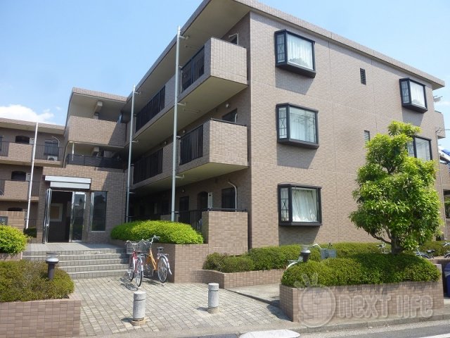 府中市若松町のマンションの建物外観