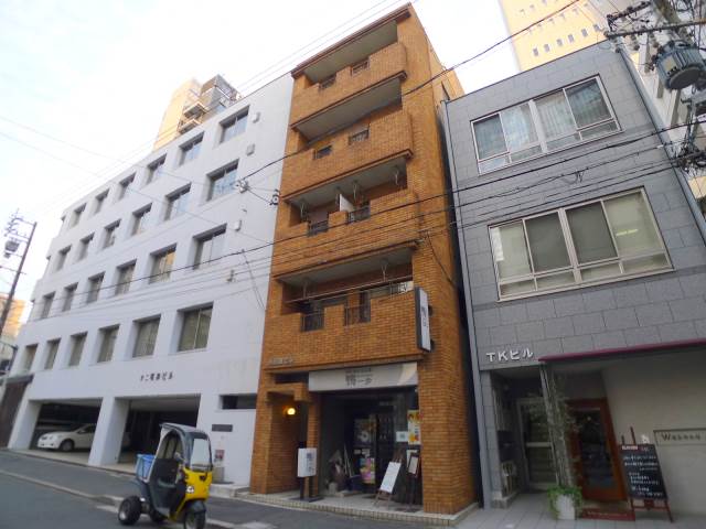 名古屋市中区栄のマンションの建物外観